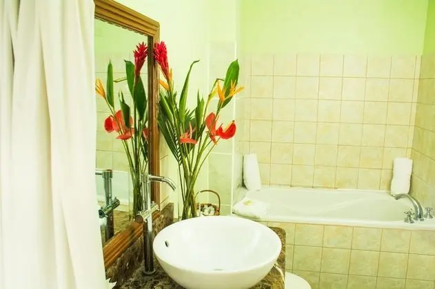 Deluxe Apart Daire, 2 Yatak Odası, Havuz Manzaralı, Okyanusa Sıfır