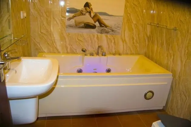 Superior Double Room (AC)