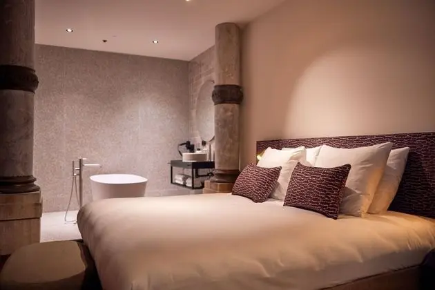 Grand Dört Kişilik Oda, Küvet