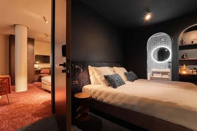 Grand Dört Kişilik Oda, Küvet