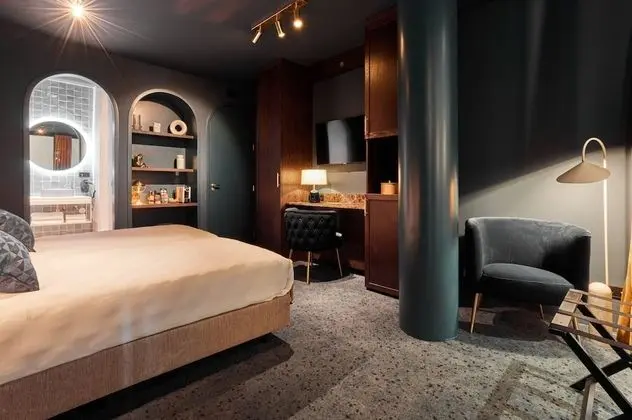 Grand Dört Kişilik Oda, Küvet