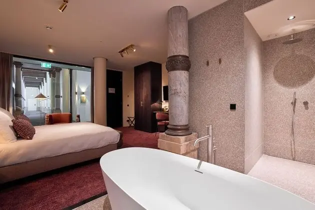 Grand Dört Kişilik Oda, Küvet