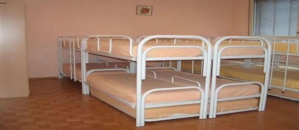 Ortak Ranzalı Oda, Sadece kadınlar için