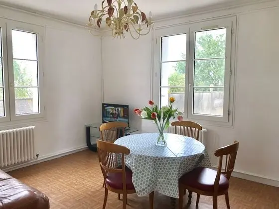 Basic Ev, Banyolu/Duşlu, Avlu Manzaralı (Leboudubout)