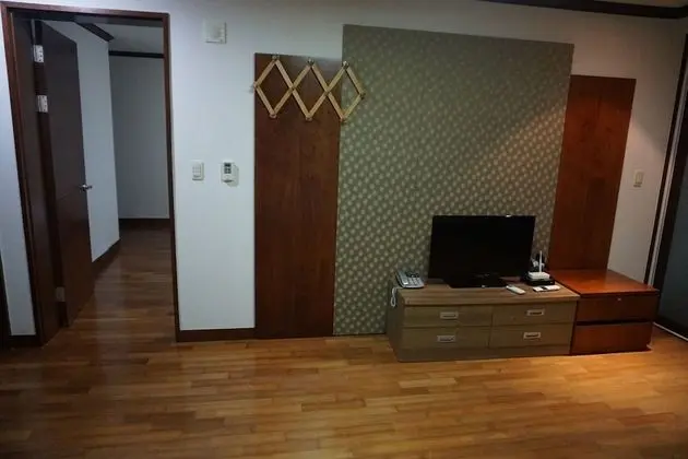 Üç Kişilik Oda (35PY Three Rooms)