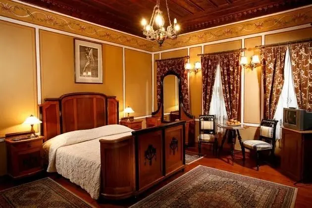 Antique Double Room, City View, Garden Area