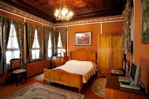 Antique Double Room, City View, Garden Area