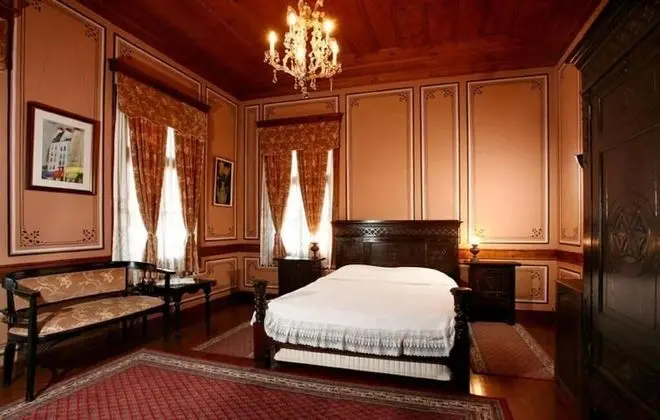 Antique Double Room, City View, Garden Area