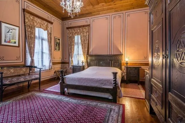 Antique Double Room, City View, Garden Area
