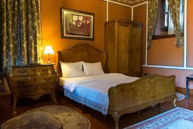 Antique Double Room, City View, Garden Area