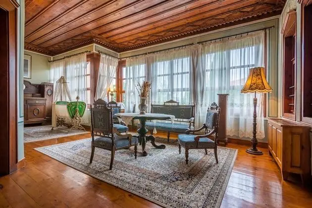 Antique Double Room, City View, Garden Area