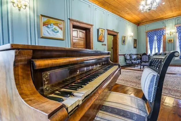 Antique Double Room, City View, Garden Area