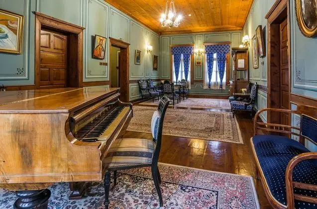 Antique Double Room, City View, Garden Area