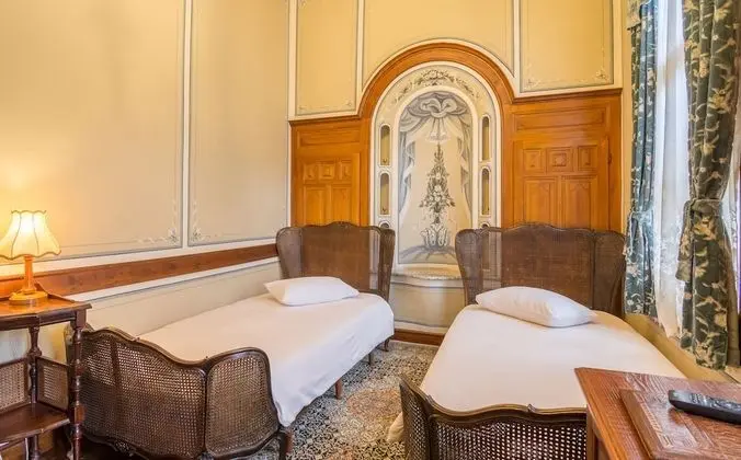 Antique Suite