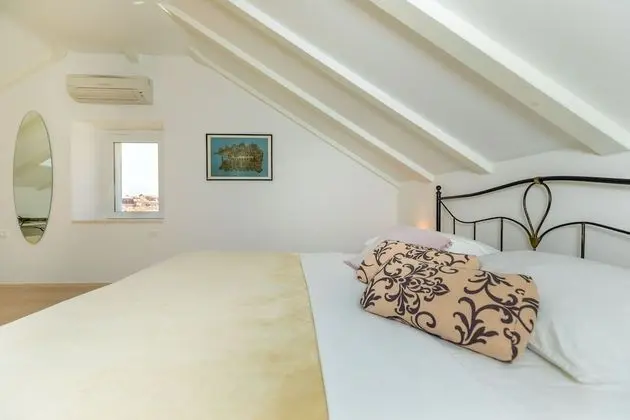 Grand Apart Daire, Sıcak Su Havuzu, Deniz Manzaralı (3 Bedrooms)
