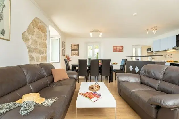 Grand Apart Daire, Sıcak Su Havuzu, Deniz Manzaralı (3 Bedrooms)