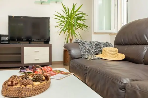 Grand Apart Daire, Sıcak Su Havuzu, Deniz Manzaralı (3 Bedrooms)
