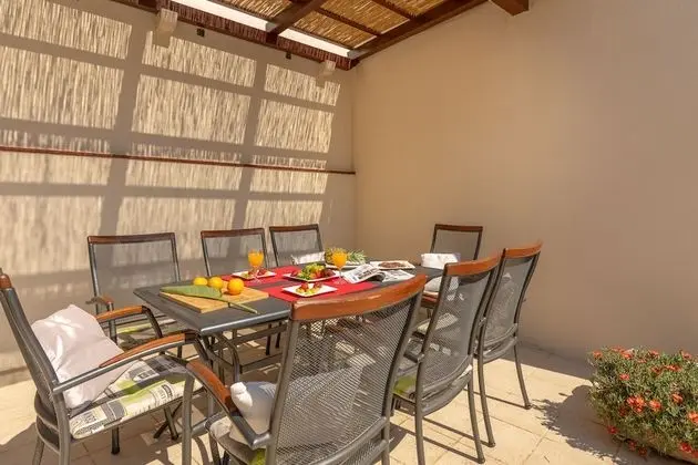 Grand Apart Daire, Sıcak Su Havuzu, Deniz Manzaralı (3 Bedrooms)