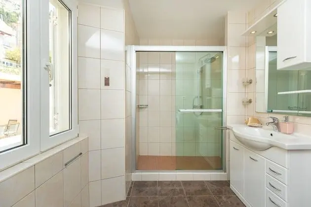 Grand Apart Daire, Sıcak Su Havuzu, Deniz Manzaralı (3 Bedrooms)