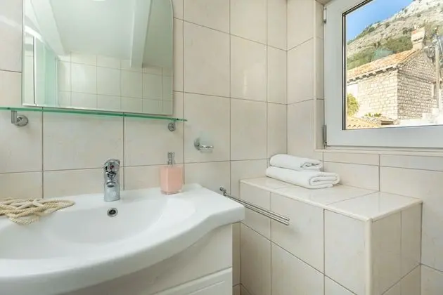 Grand Apart Daire, Sıcak Su Havuzu, Deniz Manzaralı (3 Bedrooms)