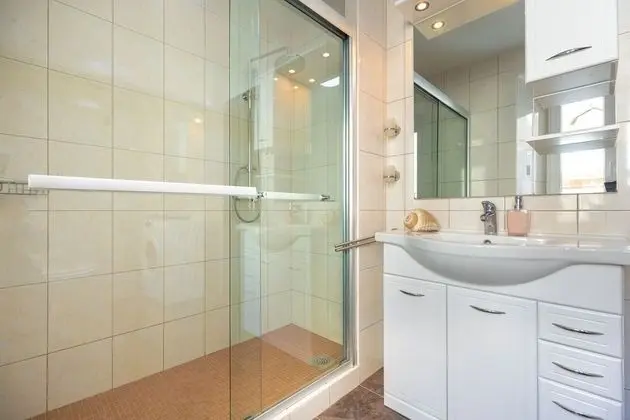 Grand Apart Daire, Sıcak Su Havuzu, Deniz Manzaralı (3 Bedrooms)