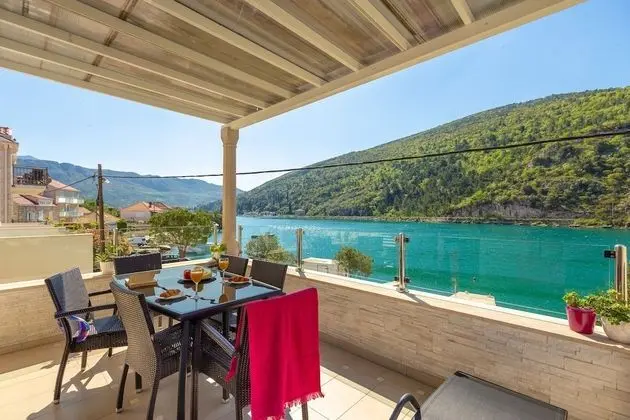 Comfort Apart Daire, Balkon, Nehir Manzaralı (4 Bedrooms)
