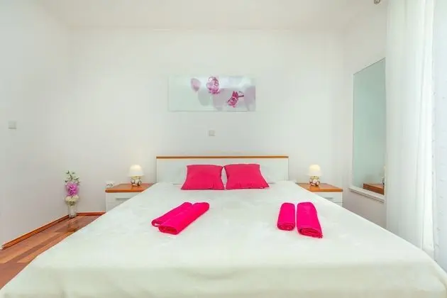 Comfort Apart Daire, Balkon, Nehir Manzaralı (4 Bedrooms)