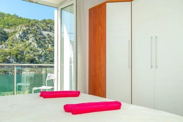 Comfort Apart Daire, Balkon, Nehir Manzaralı (4 Bedrooms)