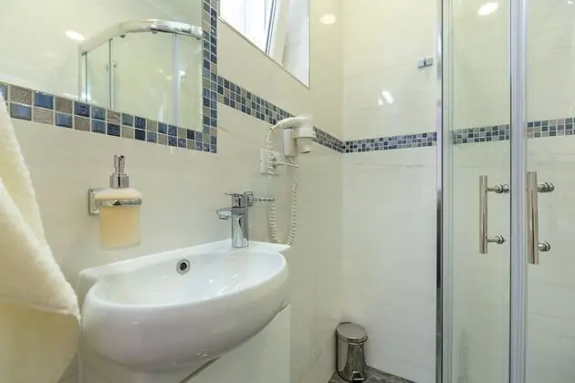 Comfort Apart Daire, Balkon, Nehir Manzaralı (4 Bedrooms)