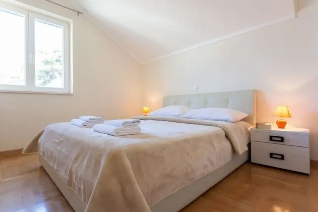 Superior Apart Daire, Kişiye Özel Havuzlu, Deniz Manzaralı (3 Bedrooms)