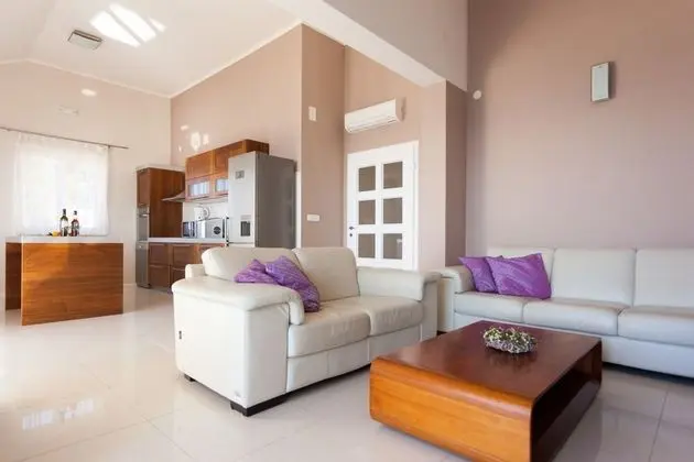 Superior Apart Daire, Kişiye Özel Havuzlu, Deniz Manzaralı (3 Bedrooms)