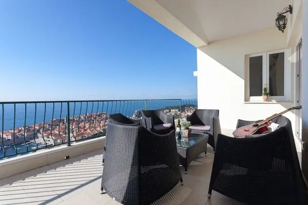 Superior Apart Daire, Kişiye Özel Havuzlu, Deniz Manzaralı (3 Bedrooms)