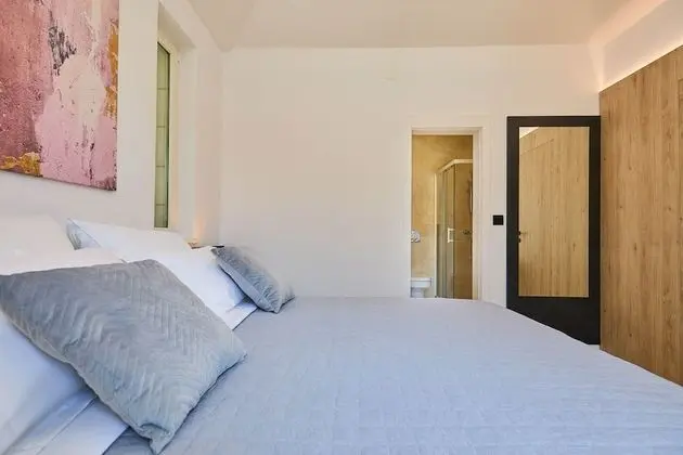 Villa (5 Bedrooms)
