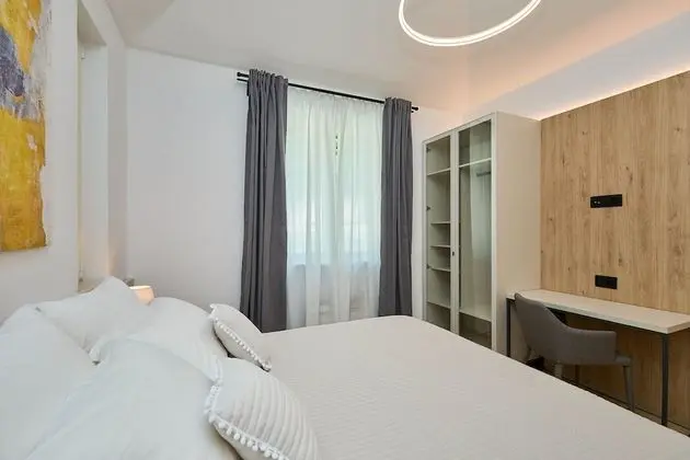 Villa (5 Bedrooms)