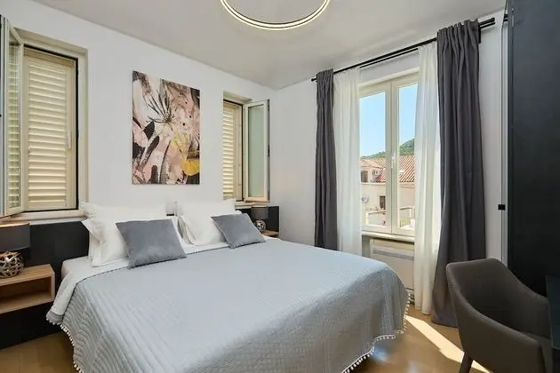 Villa (5 Bedrooms)