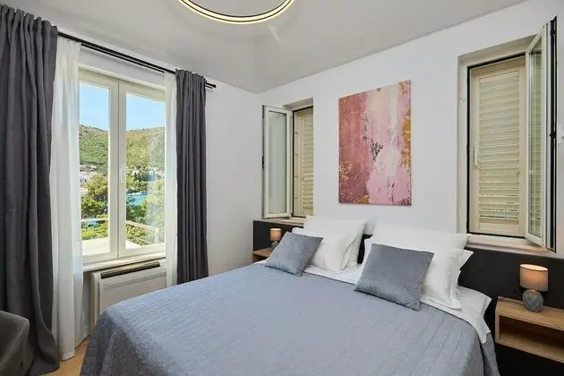 Villa (5 Bedrooms)