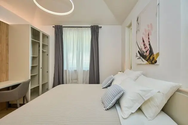 Villa (5 Bedrooms)