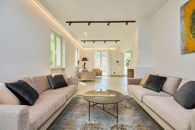 Villa (5 Bedrooms)