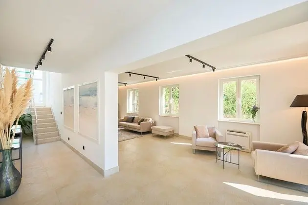 Villa (5 Bedrooms)