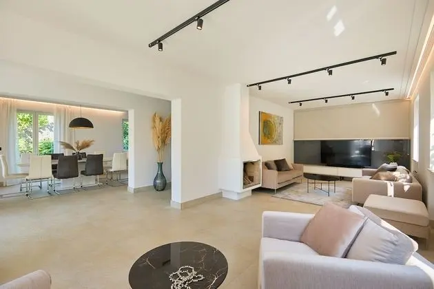 Villa (5 Bedrooms)