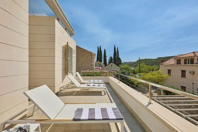 Villa (5 Bedrooms)