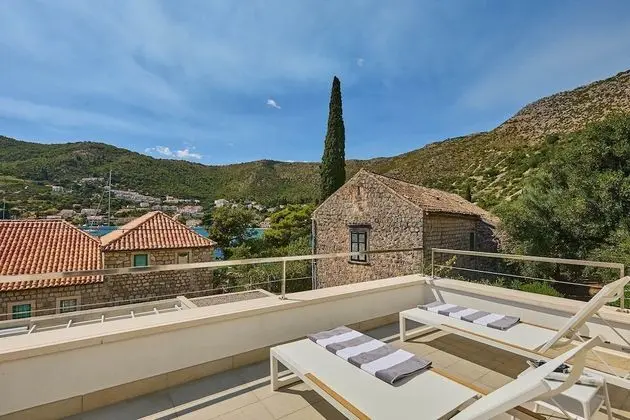 Villa (5 Bedrooms)