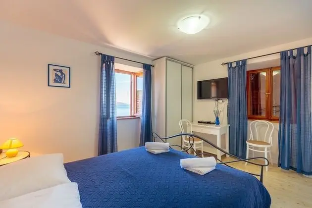 Villa (4 Bedrooms)
