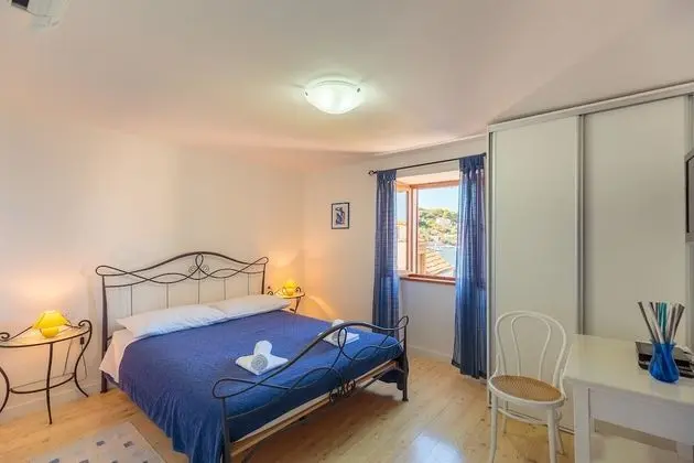 Villa (4 Bedrooms)