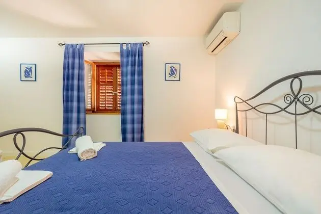 Villa (4 Bedrooms)