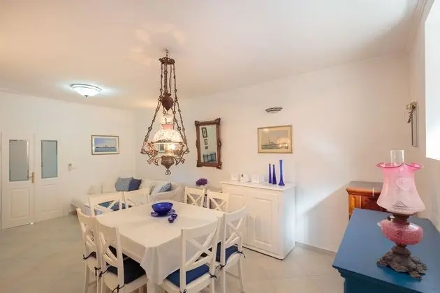 Villa (4 Bedrooms)