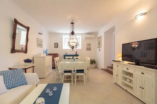 Villa (4 Bedrooms)