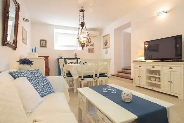 Villa (4 Bedrooms)