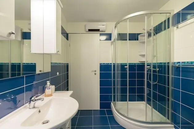 Villa (4 Bedrooms)