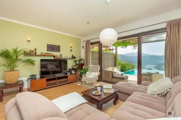 Ev, Kişiye Özel Havuzlu, Nehir Manzaralı (3 Bedrooms)